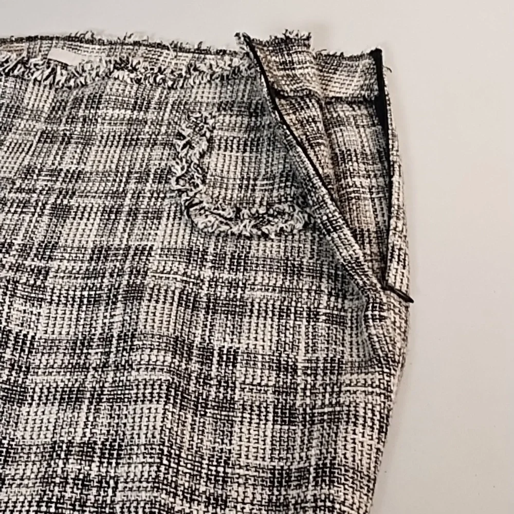 Zara 8 Textured Raw Fringe Edged Trouser Pants Boot Cut Glen Plaid Black Cream